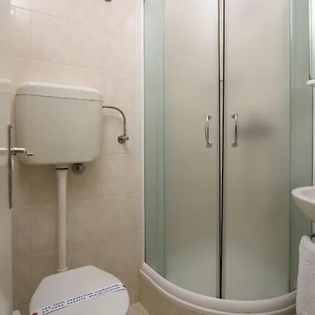 Appartement Mastelic With Pool Next To The Trogir