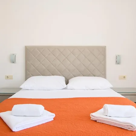 Apartamento Mastelic With Pool Next To The *