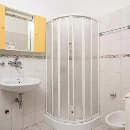 Appartement Mastelic With Pool Next To The *