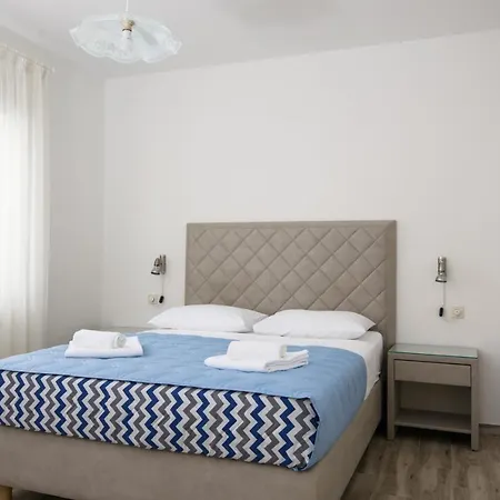 Appartement Mastelic With Pool Next To The *