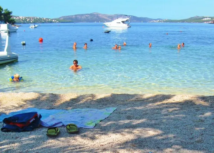 Διαμέρισμα Mastelic With Pool Next To The *