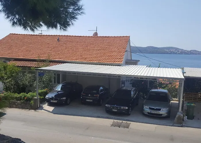 Διαμέρισμα Mastelic With Pool Next To The