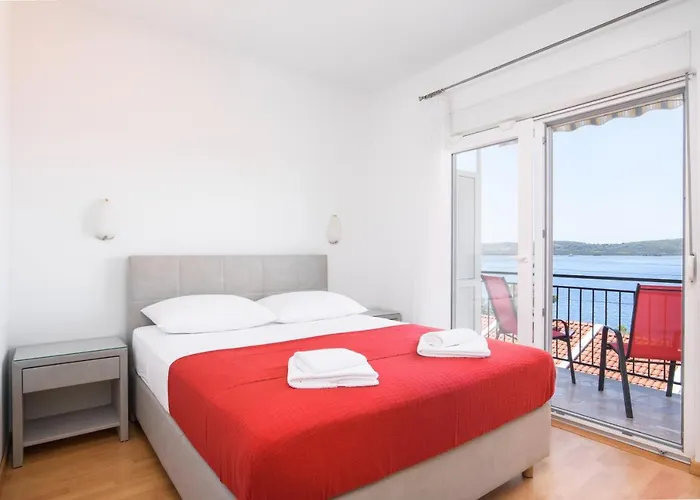 Mastelic With Pool Next To The Lägenhet