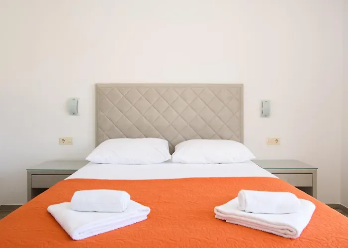 Διαμέρισμα Mastelic With Pool Next To The *