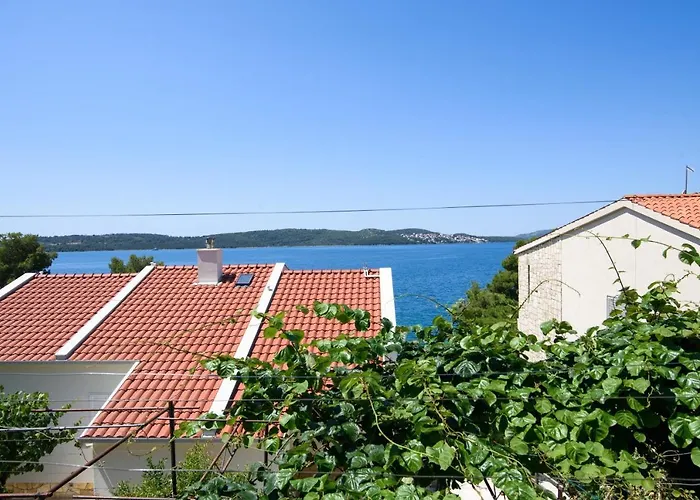 Mastelic With Pool Next To The Lägenhet