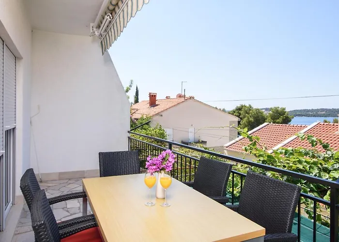 Mastelic With Pool Next To The Lägenhet *