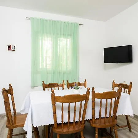 Mastelic With Pool Next To The Apartment Trogir